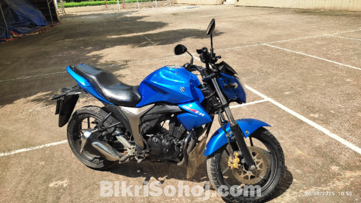 Suzuki Gixxer Monotone 2016